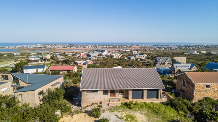 To Let 6 Bedroom Property for Rent in Bettys Bay Western Cape